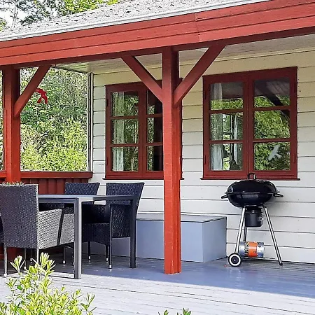 4 Person Holiday In בית נופש Toftlund