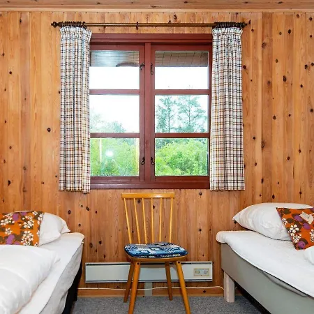 4 Person Holiday In בית נופש Toftlund